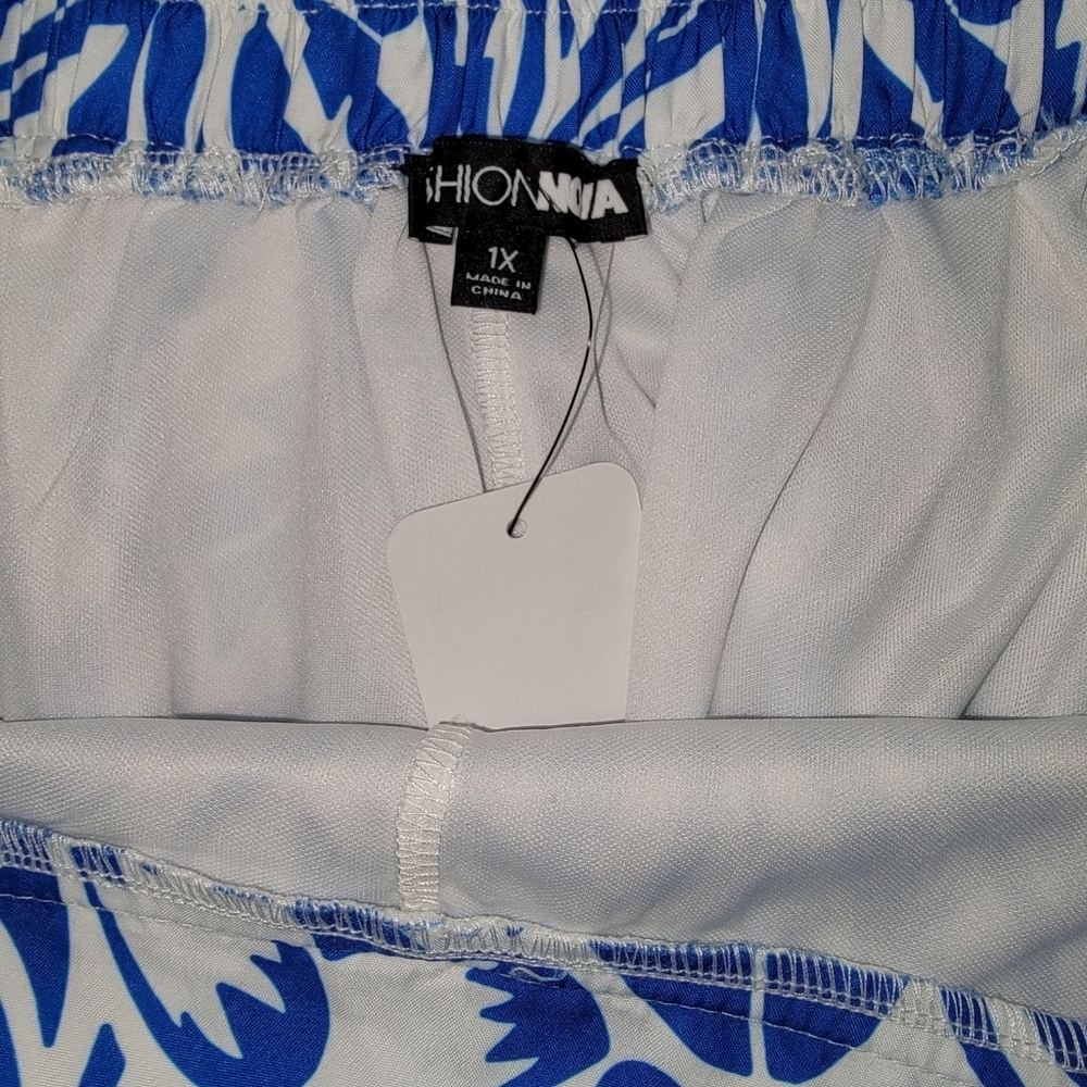 Fashion Nova Blue Floral Shorts Set - Picture 9 of 14